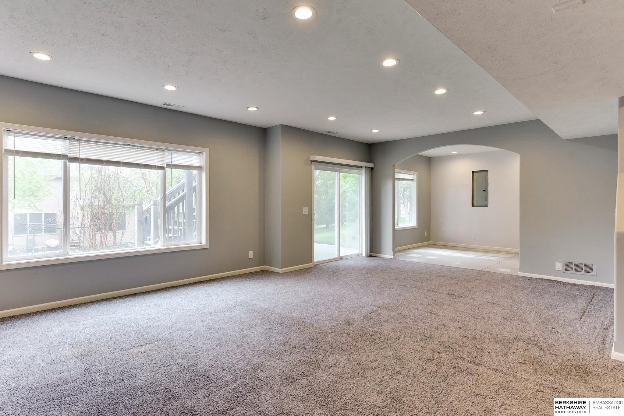 Elkhorn, Nebraska 68022, United States, 4 Bedrooms Bedrooms, ,3 BathroomsBathrooms,Residential,Active,123637