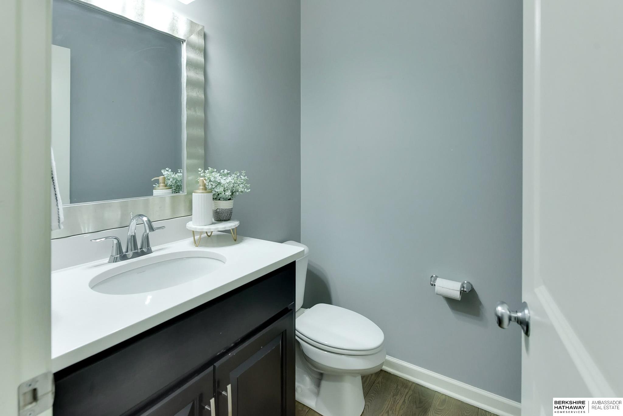 Elkhorn, Nebraska 68022, United States, 4 Bedrooms Bedrooms, ,3 BathroomsBathrooms,Residential,Active,123637