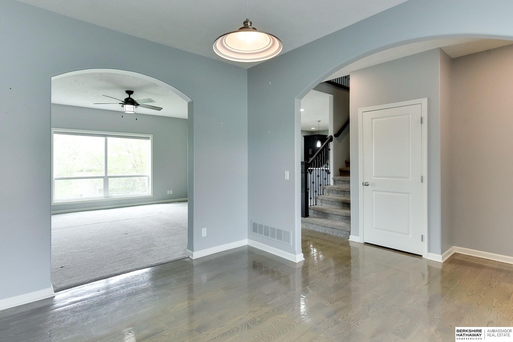 Elkhorn, Nebraska 68022, United States, 4 Bedrooms Bedrooms, ,3 BathroomsBathrooms,Residential,Active,123637