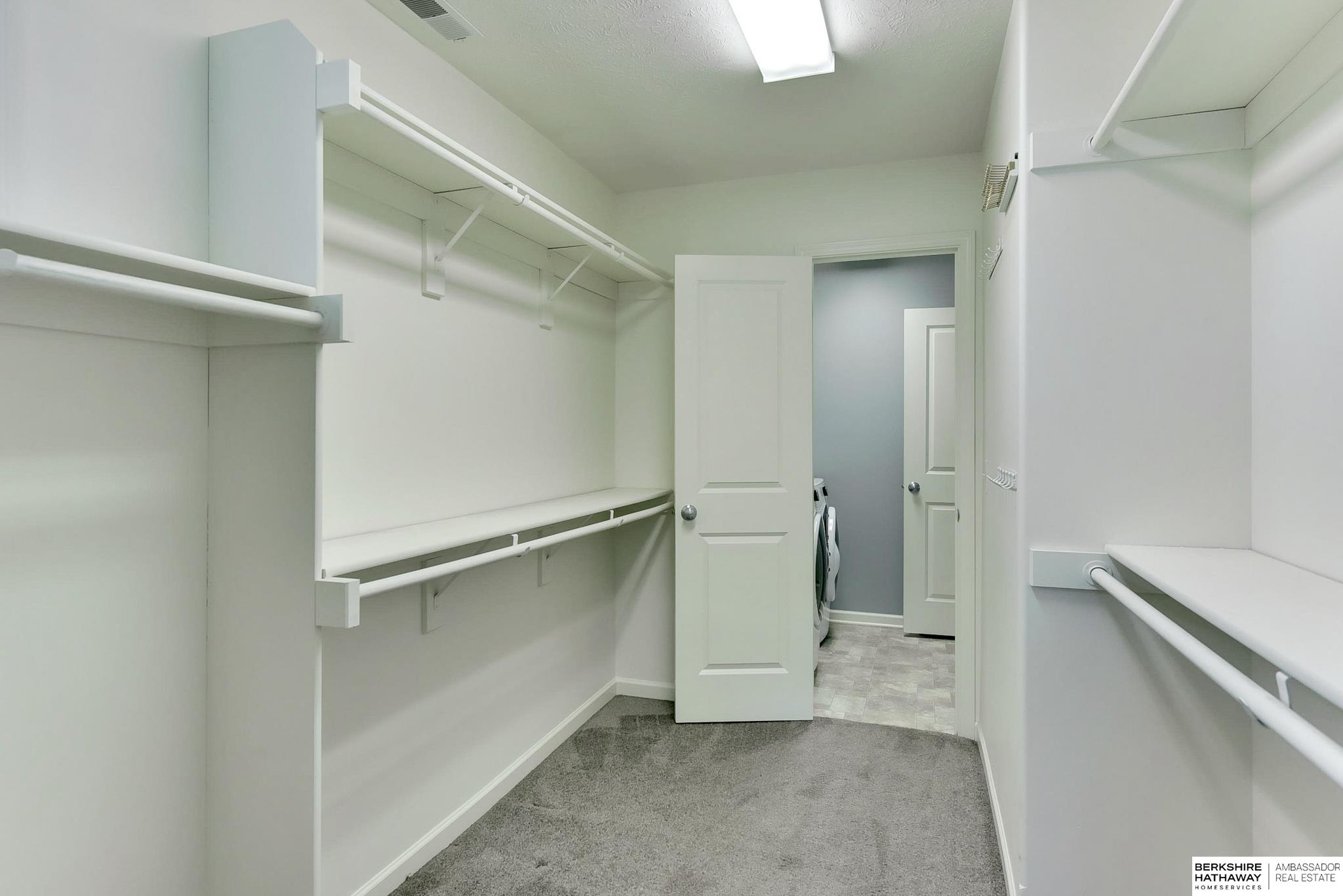 Elkhorn, Nebraska 68022, United States, 4 Bedrooms Bedrooms, ,3 BathroomsBathrooms,Residential,Active,123637