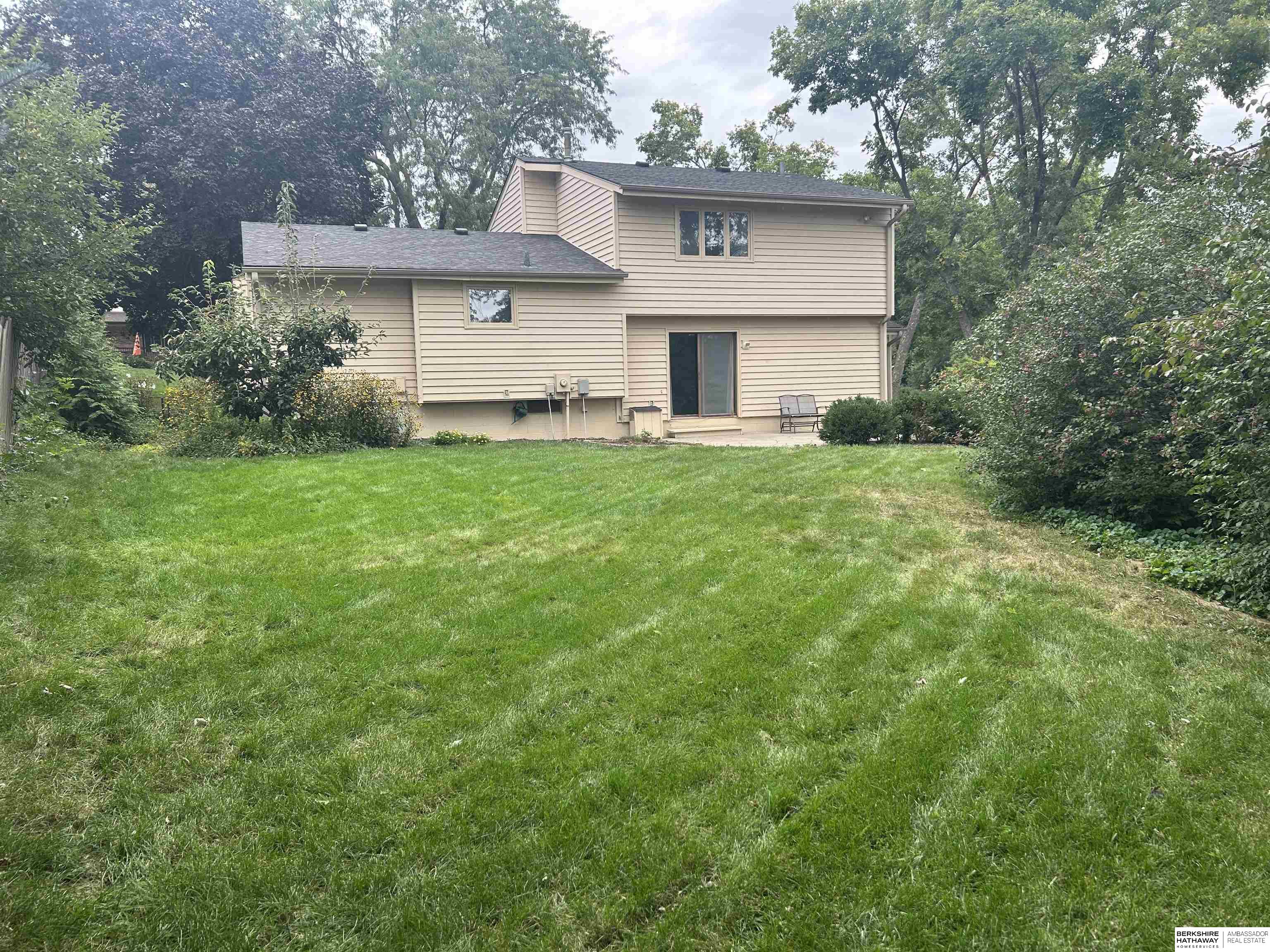 Omaha, Nebraska 68144, United States, 3 Bedrooms Bedrooms, ,2 BathroomsBathrooms,Residential,Active,213368