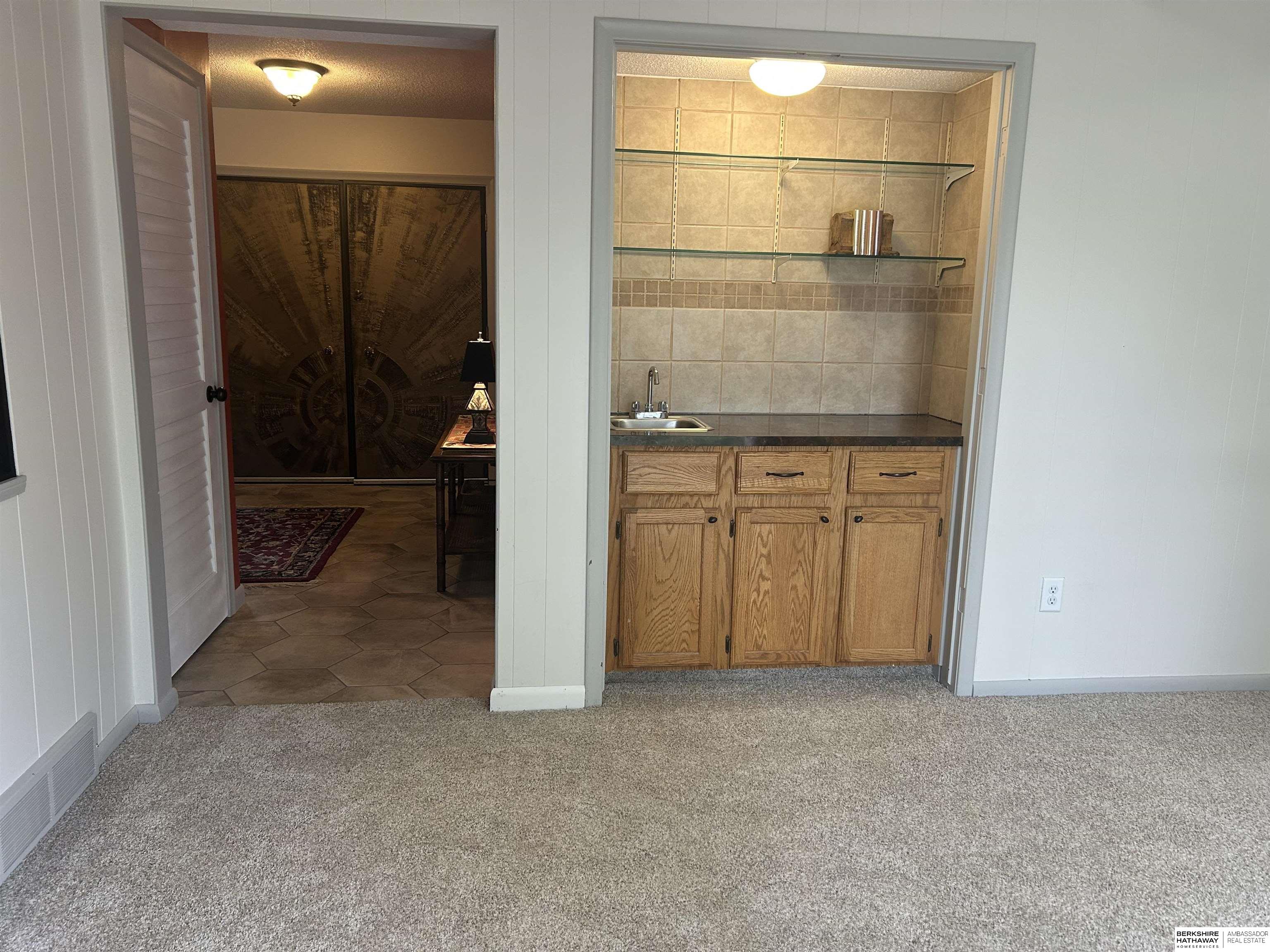 Omaha, Nebraska 68144, United States, 3 Bedrooms Bedrooms, ,2 BathroomsBathrooms,Residential,Active,213368