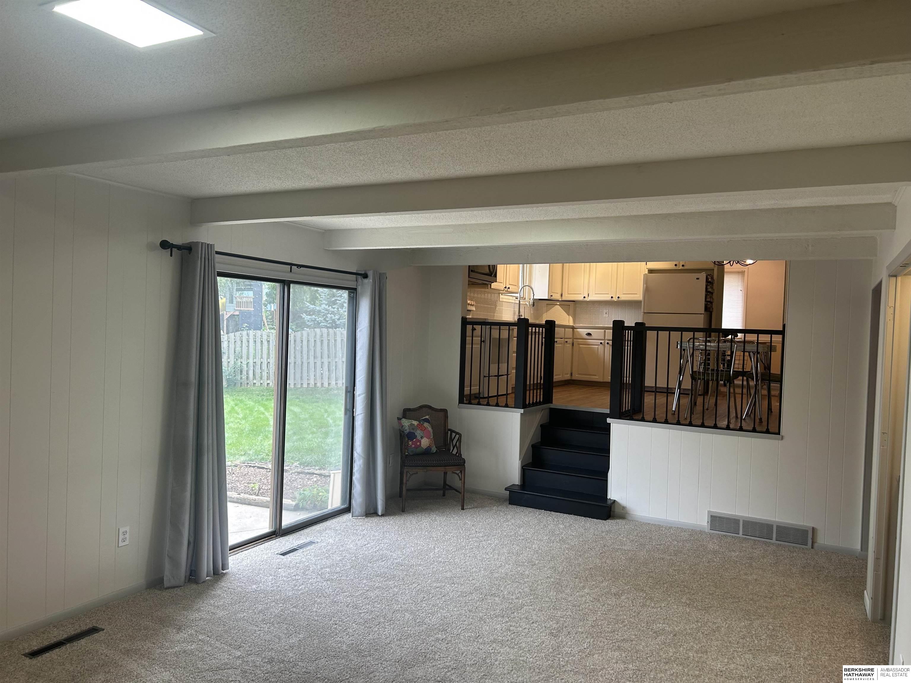 Omaha, Nebraska 68144, United States, 3 Bedrooms Bedrooms, ,2 BathroomsBathrooms,Residential,Active,213368