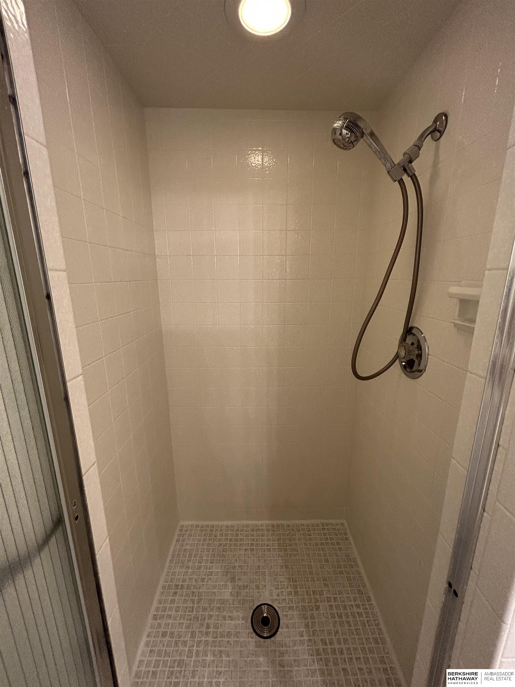 Omaha, Nebraska 68144, United States, 3 Bedrooms Bedrooms, ,2 BathroomsBathrooms,Residential,Active,213368