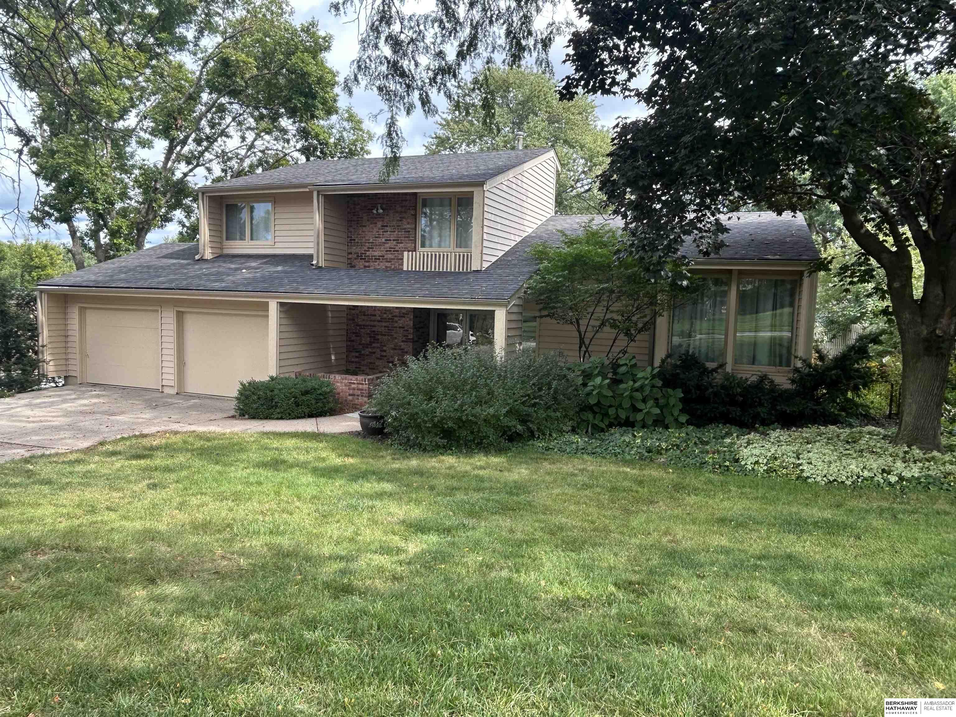 Omaha, Nebraska 68144, United States, 3 Bedrooms Bedrooms, ,2 BathroomsBathrooms,Residential,Active,213368