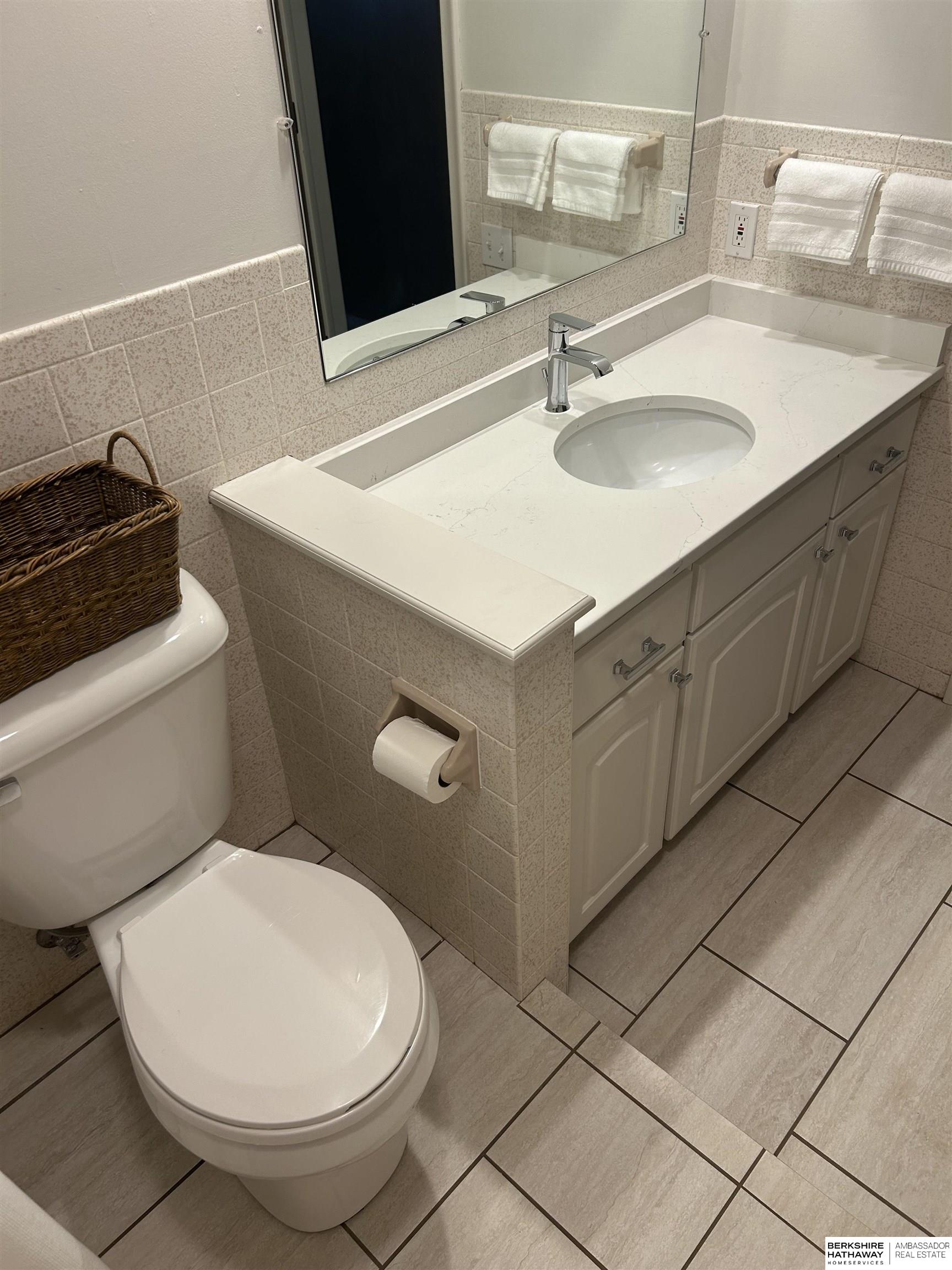 Omaha, Nebraska 68144, United States, 3 Bedrooms Bedrooms, ,2 BathroomsBathrooms,Residential,Active,213368