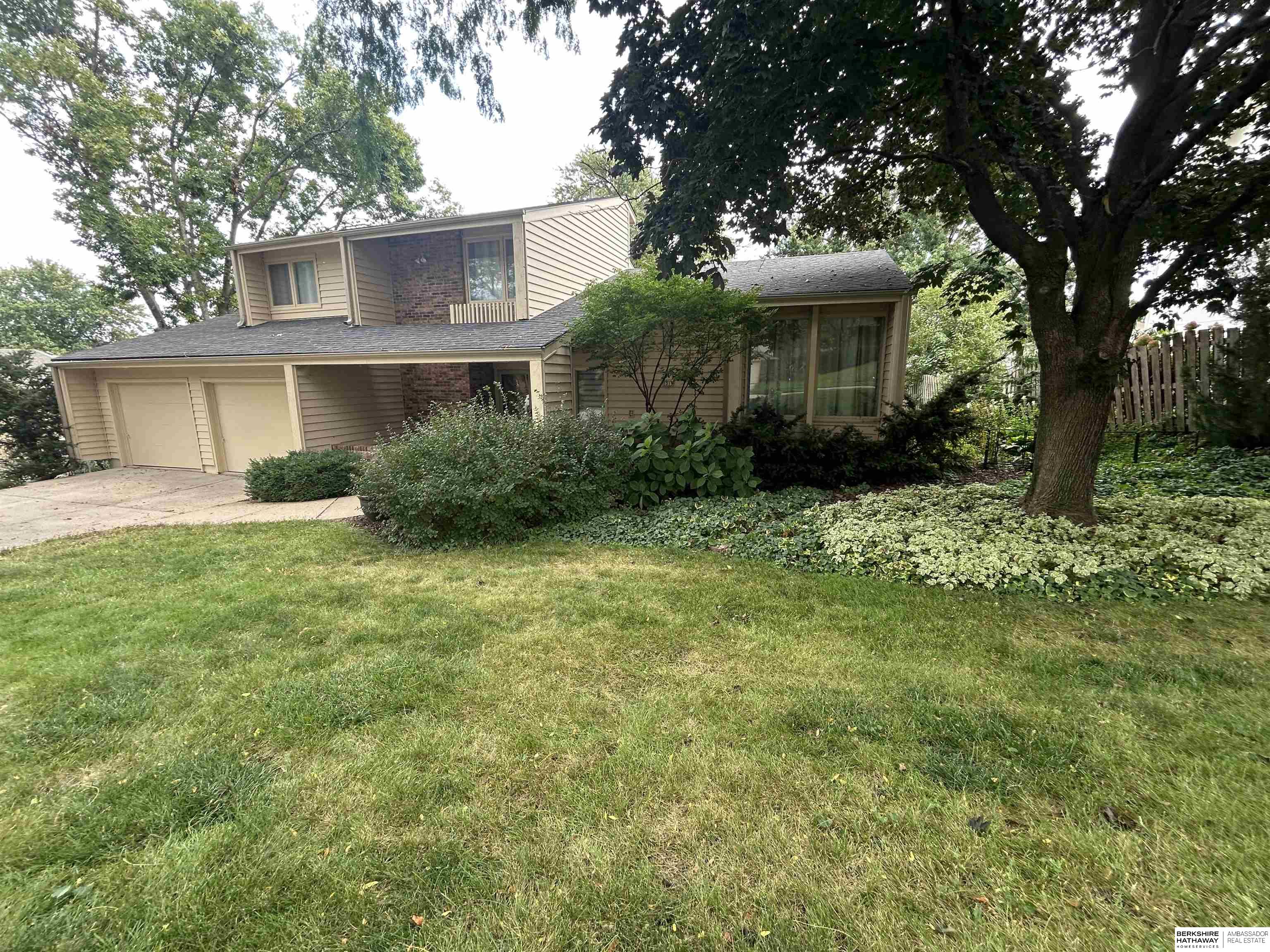 Omaha, Nebraska 68144, United States, 3 Bedrooms Bedrooms, ,2 BathroomsBathrooms,Residential,Active,213368