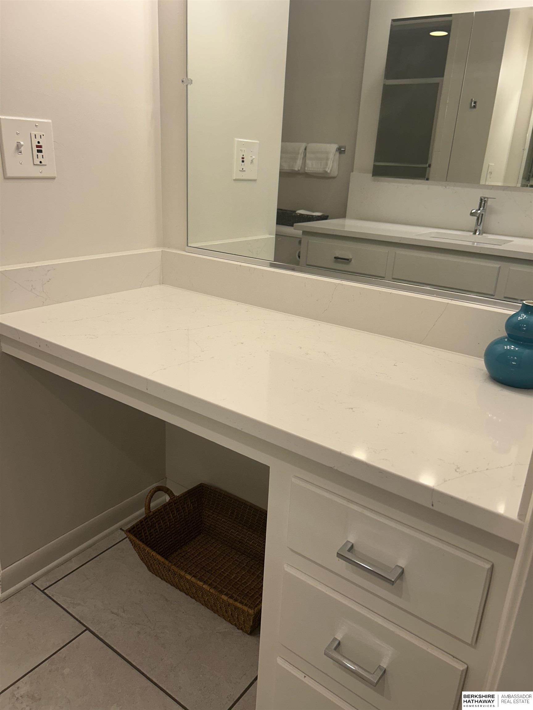 Omaha, Nebraska 68144, United States, 3 Bedrooms Bedrooms, ,2 BathroomsBathrooms,Residential,Active,213368