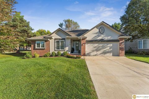 Photo of 18750 Mayberry Street, Omaha, NE 68130 (MLS # 22528965)