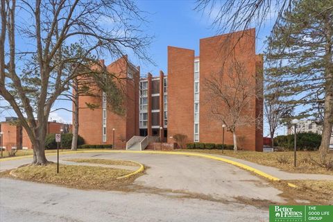 Photo of 3702 Jackson Street #105, Omaha, NE 68105 (MLS # 22608126)