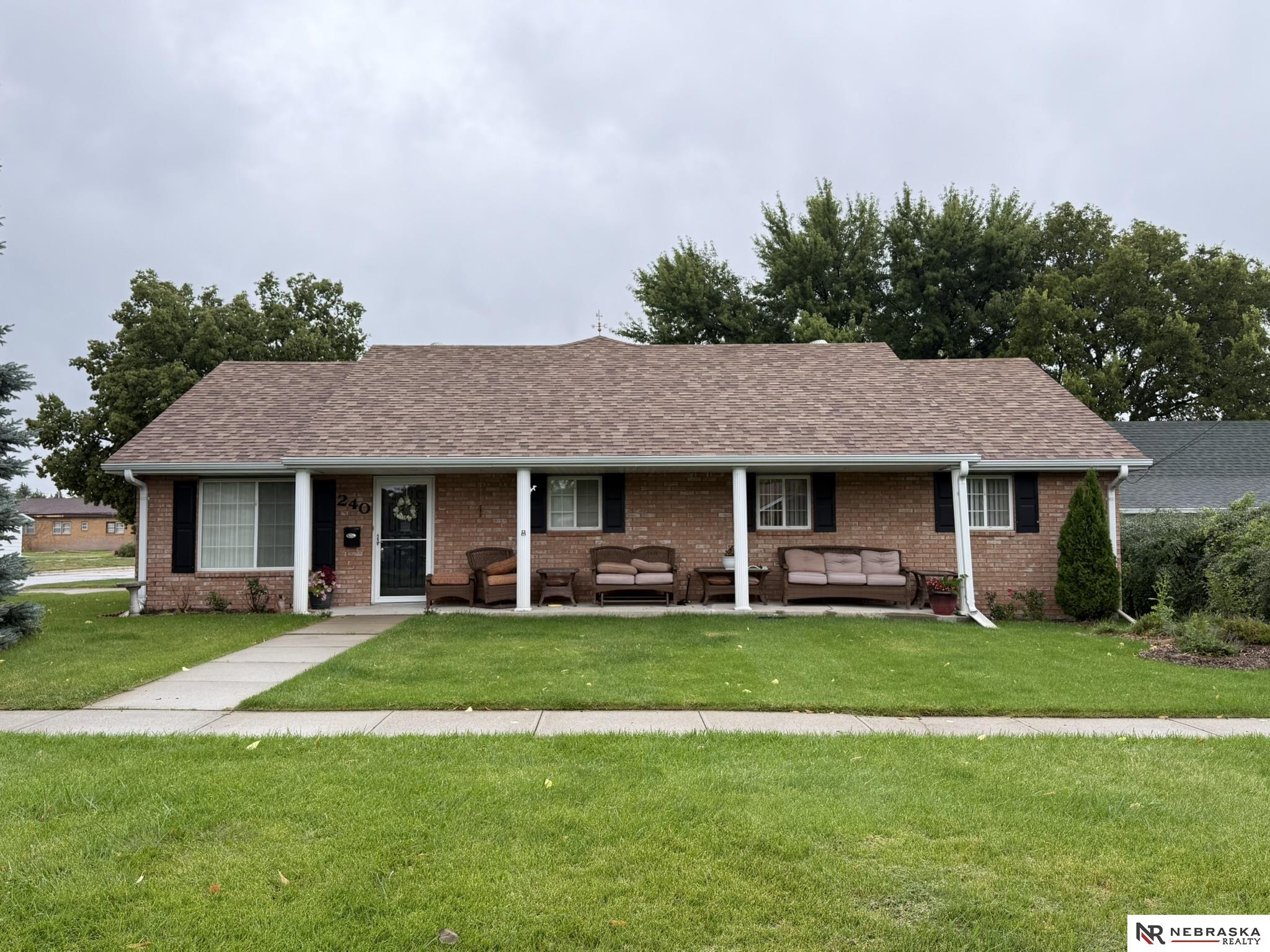 Photo 1 of 26 — 240 W 3rd Street, Valentine, NE 69201