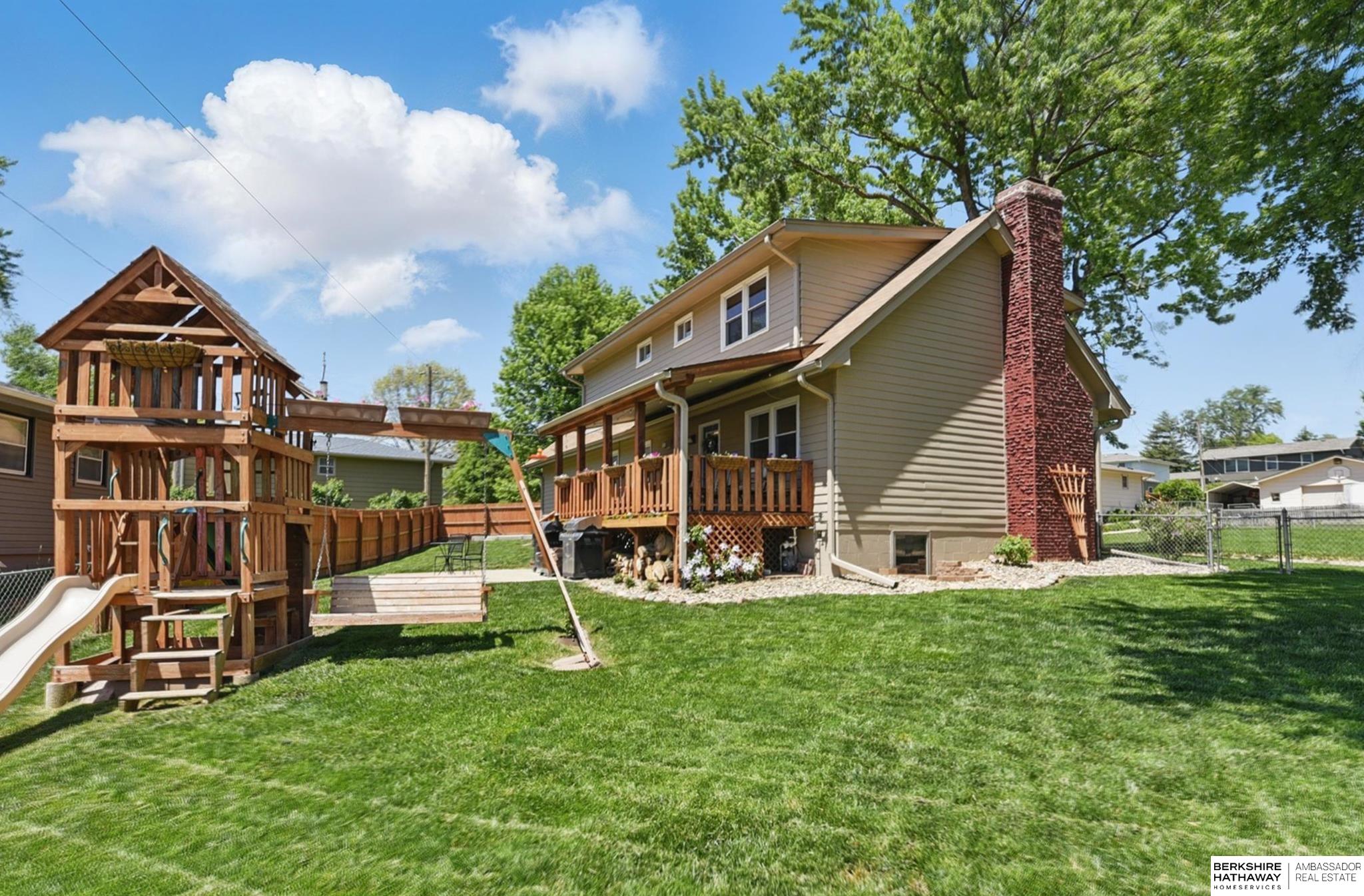 Omaha, Nebraska 68137, United States, 5 Bedrooms Bedrooms, ,3 BathroomsBathrooms,Residential,Pending,131361