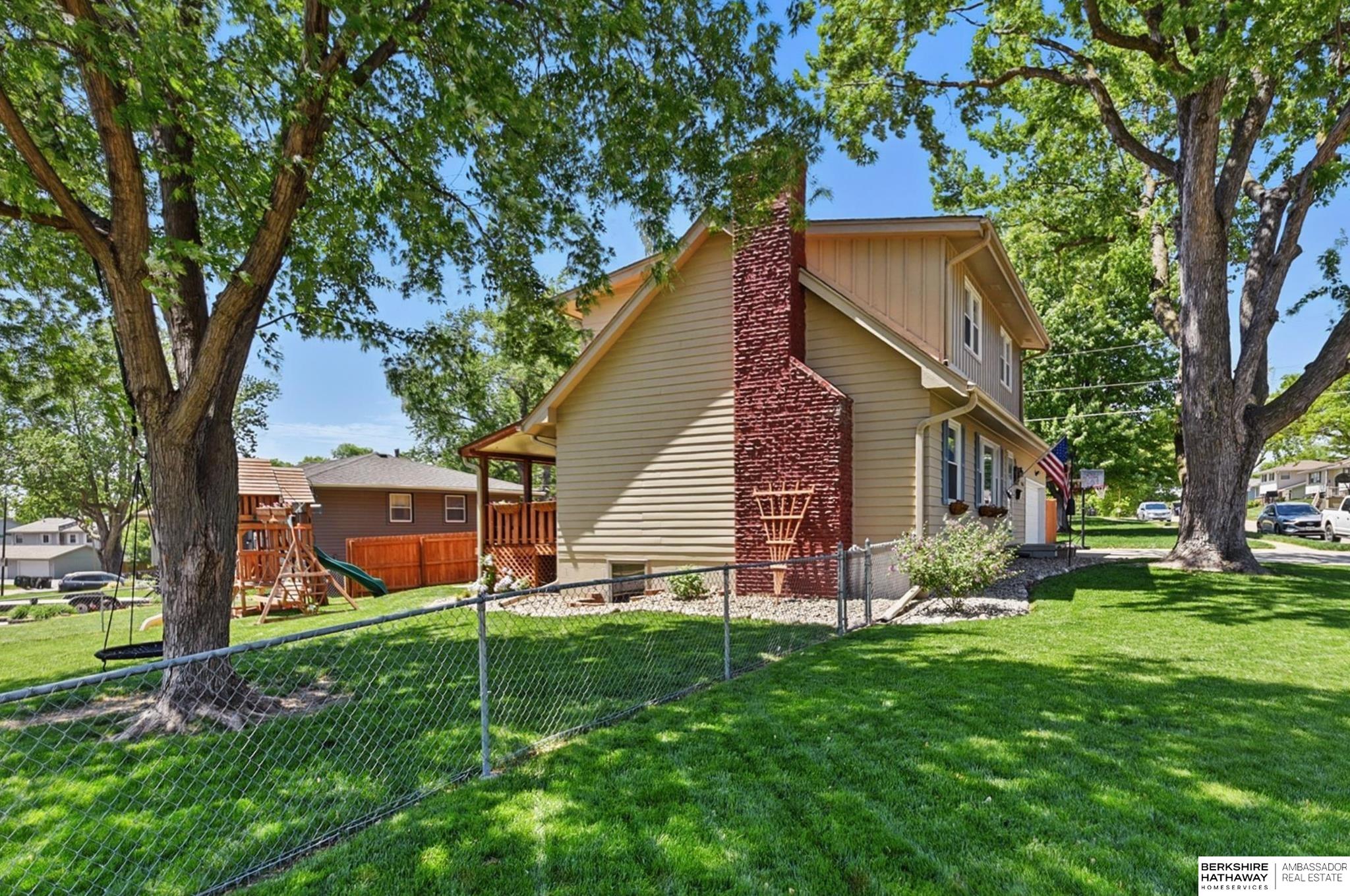 Omaha, Nebraska 68137, United States, 5 Bedrooms Bedrooms, ,3 BathroomsBathrooms,Residential,Pending,131361