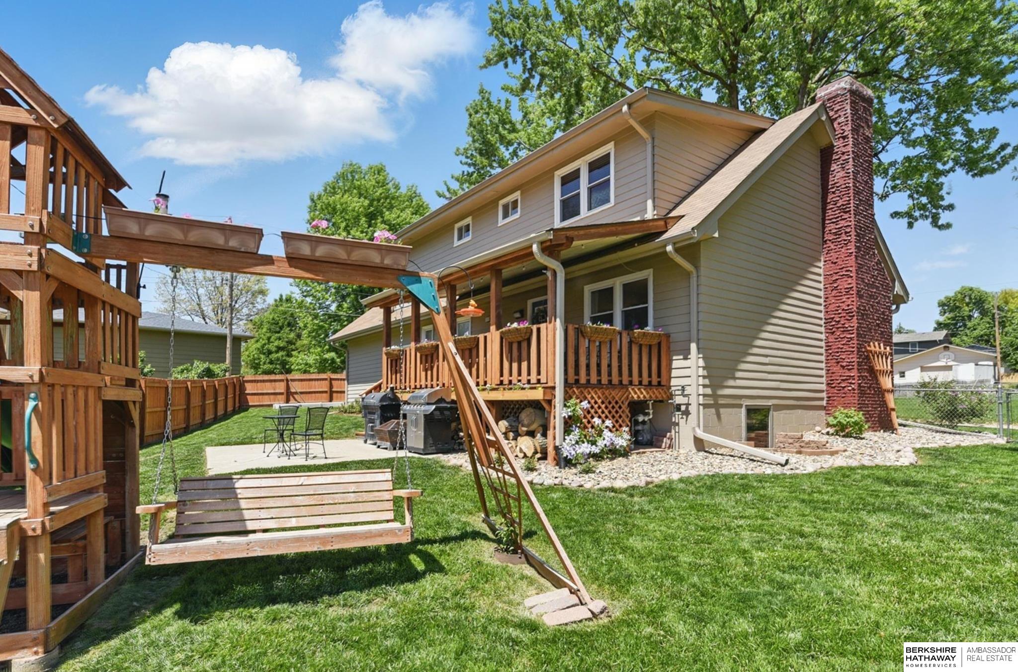 Omaha, Nebraska 68137, United States, 5 Bedrooms Bedrooms, ,3 BathroomsBathrooms,Residential,Pending,131361