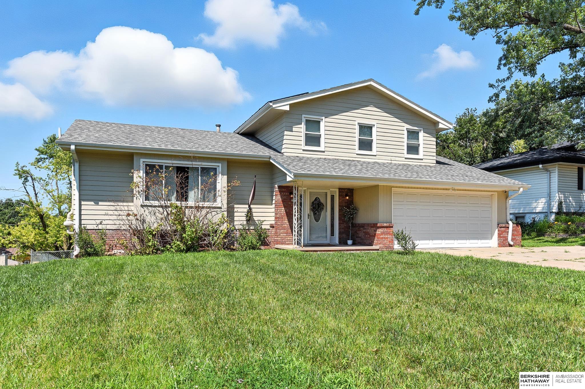 Omaha, Nebraska 68134, United States, 4 Bedrooms Bedrooms, ,2 BathroomsBathrooms,Residential,Active,181695