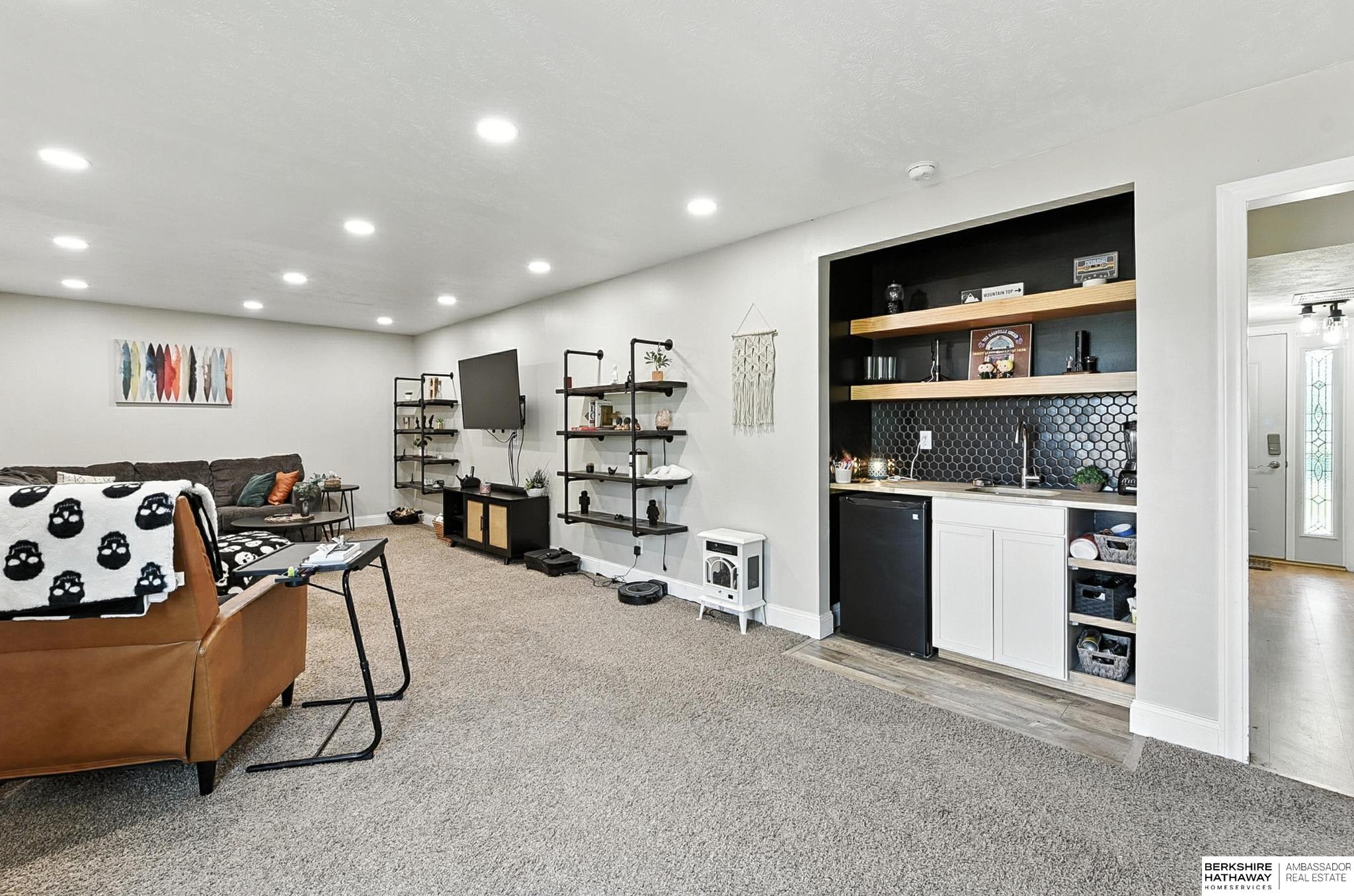 Omaha, Nebraska 68134, United States, 4 Bedrooms Bedrooms, ,2 BathroomsBathrooms,Residential,Active,181695