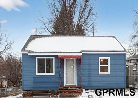 Photo of 3927 Gold Street, Omaha, NE 68105 (MLS # 22534665)