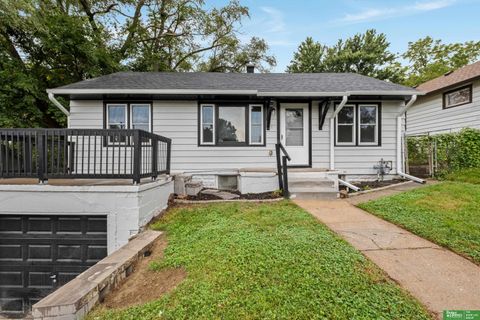 Photo of 3849 Grover Street, Omaha, NE 68105 (MLS # 22528170)