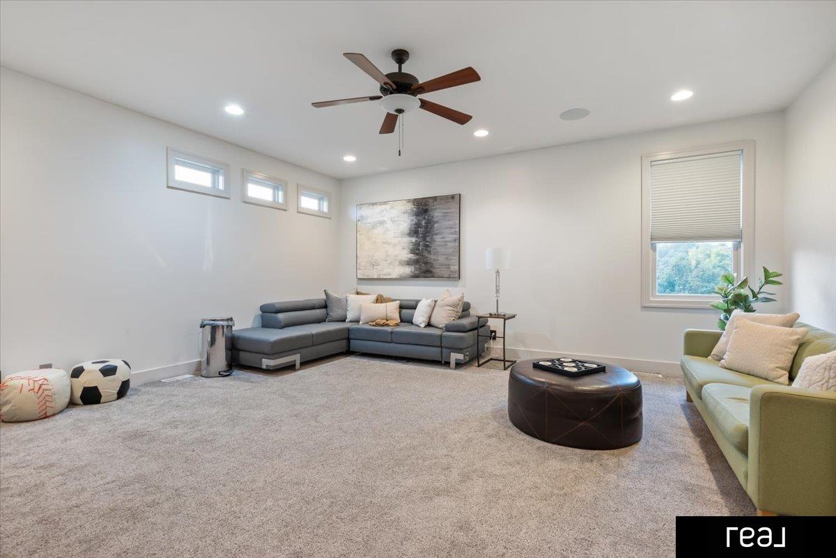 Omaha, Nebraska 68136, United States, 6 Bedrooms Bedrooms, ,6 BathroomsBathrooms,Residential,Active,203452