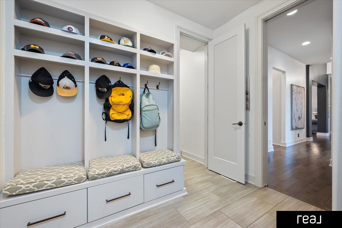 Omaha, Nebraska 68136, United States, 6 Bedrooms Bedrooms, ,6 BathroomsBathrooms,Residential,Active,203452