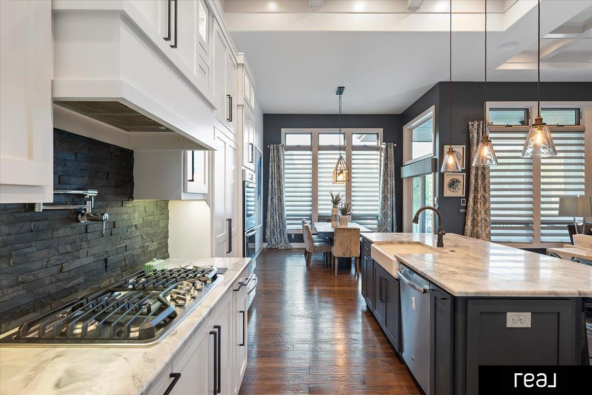 Omaha, Nebraska 68136, United States, 6 Bedrooms Bedrooms, ,6 BathroomsBathrooms,Residential,Active,203452