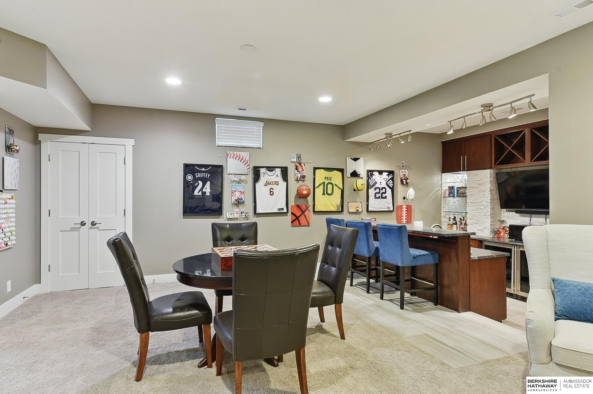 Omaha, Nebraska 68136, United States, 4 Bedrooms Bedrooms, ,3 BathroomsBathrooms,Residential,Active,139114