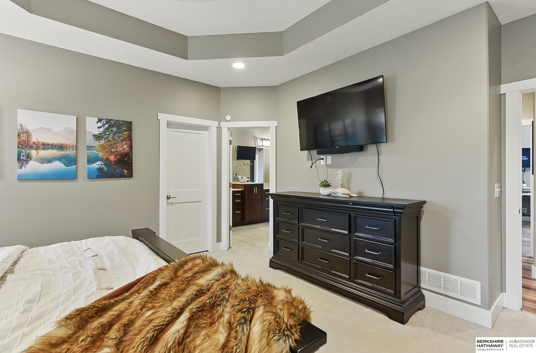 Omaha, Nebraska 68136, United States, 4 Bedrooms Bedrooms, ,3 BathroomsBathrooms,Residential,Active,139114