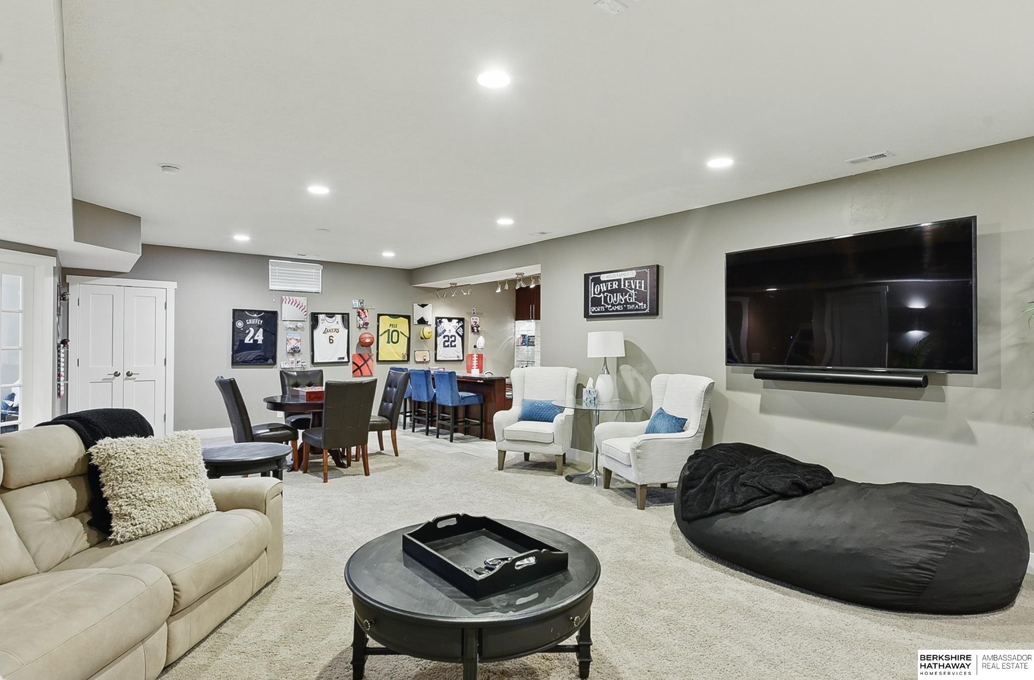 Omaha, Nebraska 68136, United States, 4 Bedrooms Bedrooms, ,3 BathroomsBathrooms,Residential,Active,139114