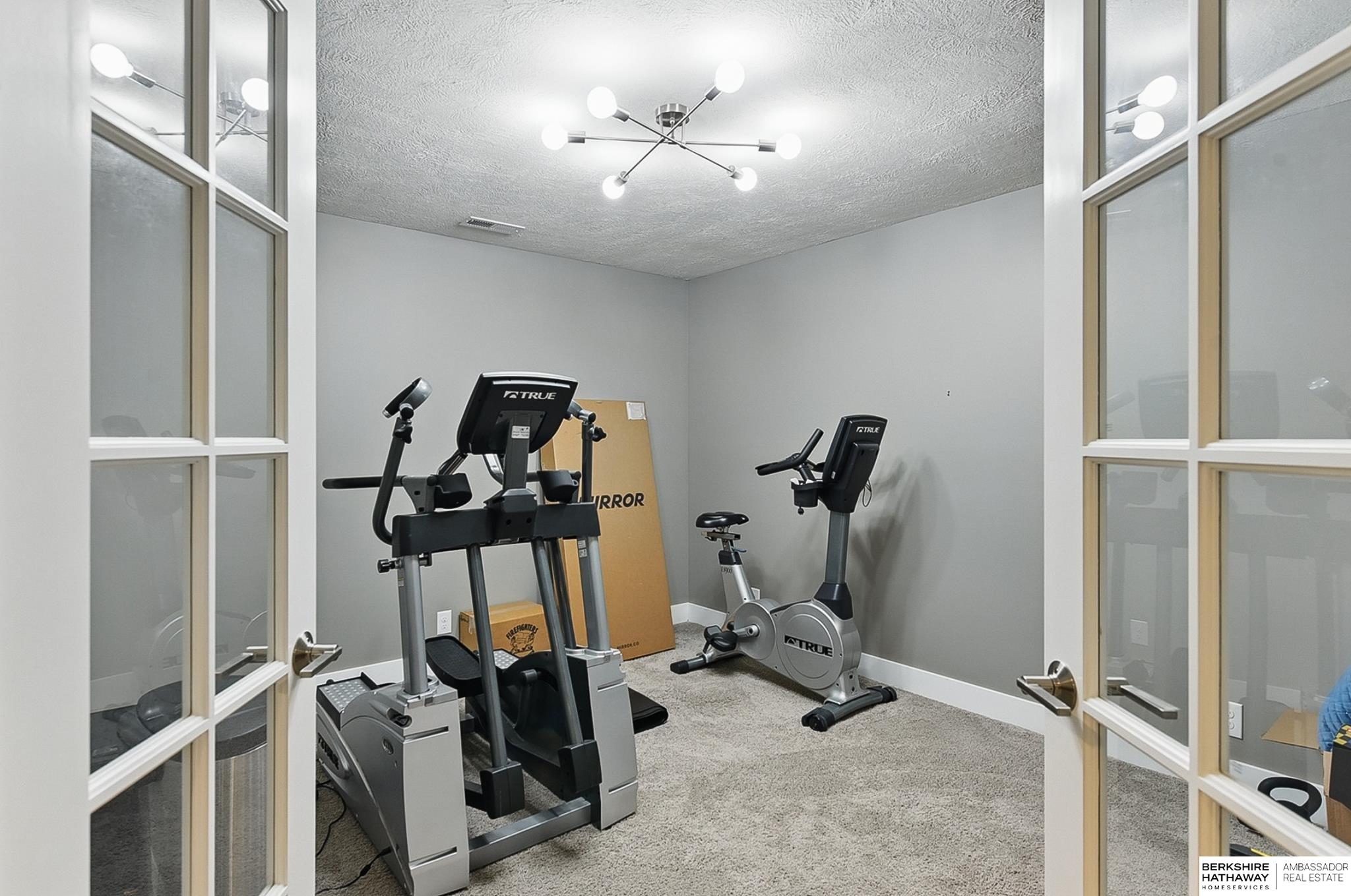 Omaha, Nebraska 68136, United States, 4 Bedrooms Bedrooms, ,3 BathroomsBathrooms,Residential,Active,139114