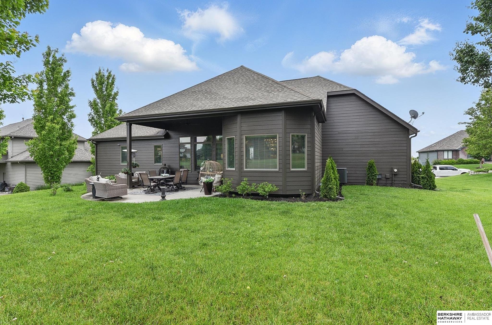 Omaha, Nebraska 68136, United States, 4 Bedrooms Bedrooms, ,3 BathroomsBathrooms,Residential,Active,139114