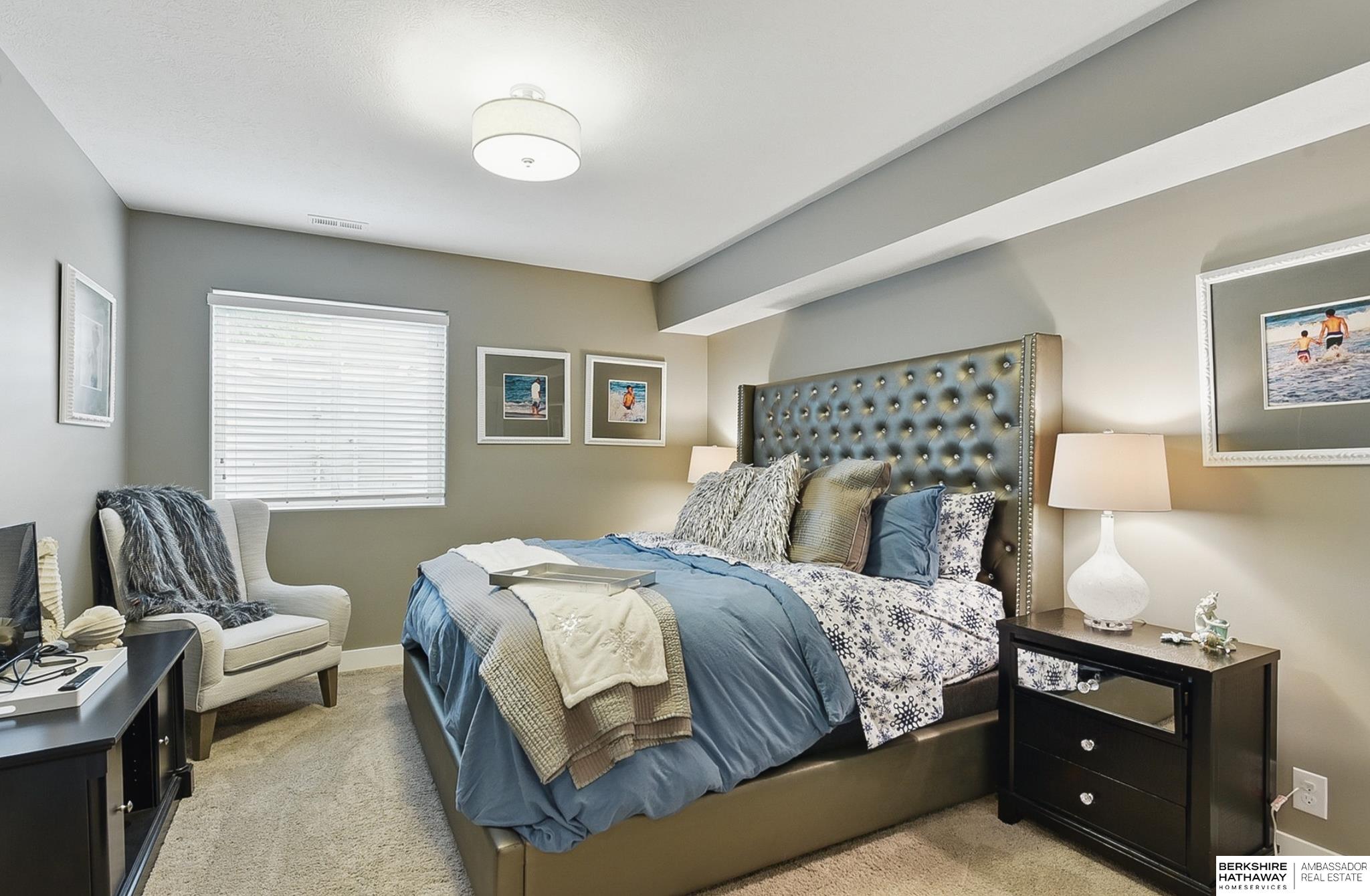 Omaha, Nebraska 68136, United States, 4 Bedrooms Bedrooms, ,3 BathroomsBathrooms,Residential,Active,139114