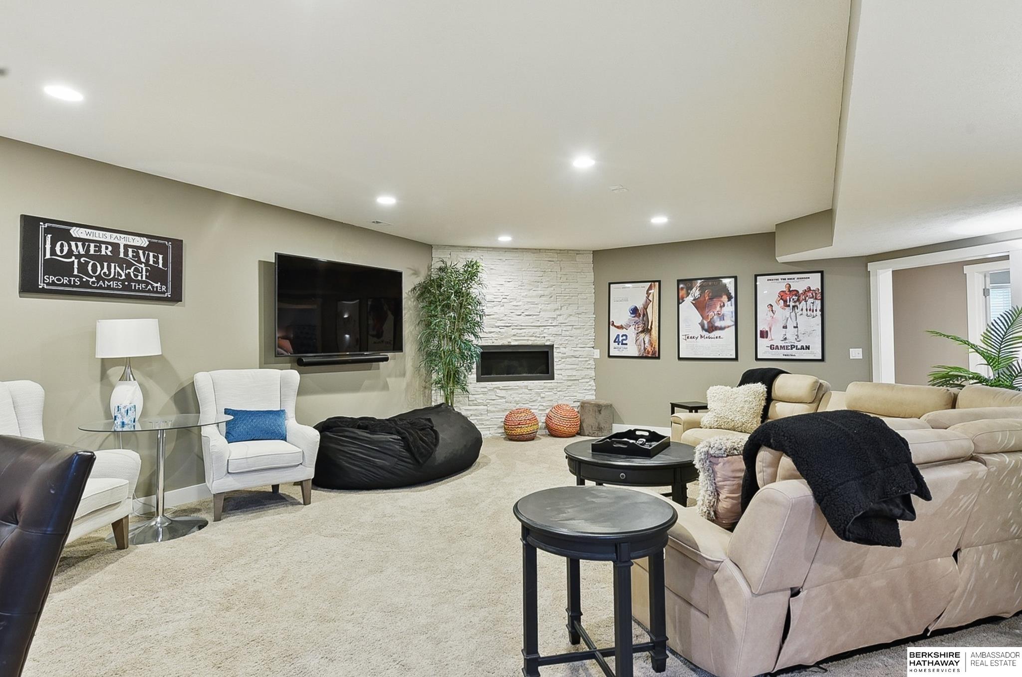 Omaha, Nebraska 68136, United States, 4 Bedrooms Bedrooms, ,3 BathroomsBathrooms,Residential,Active,139114