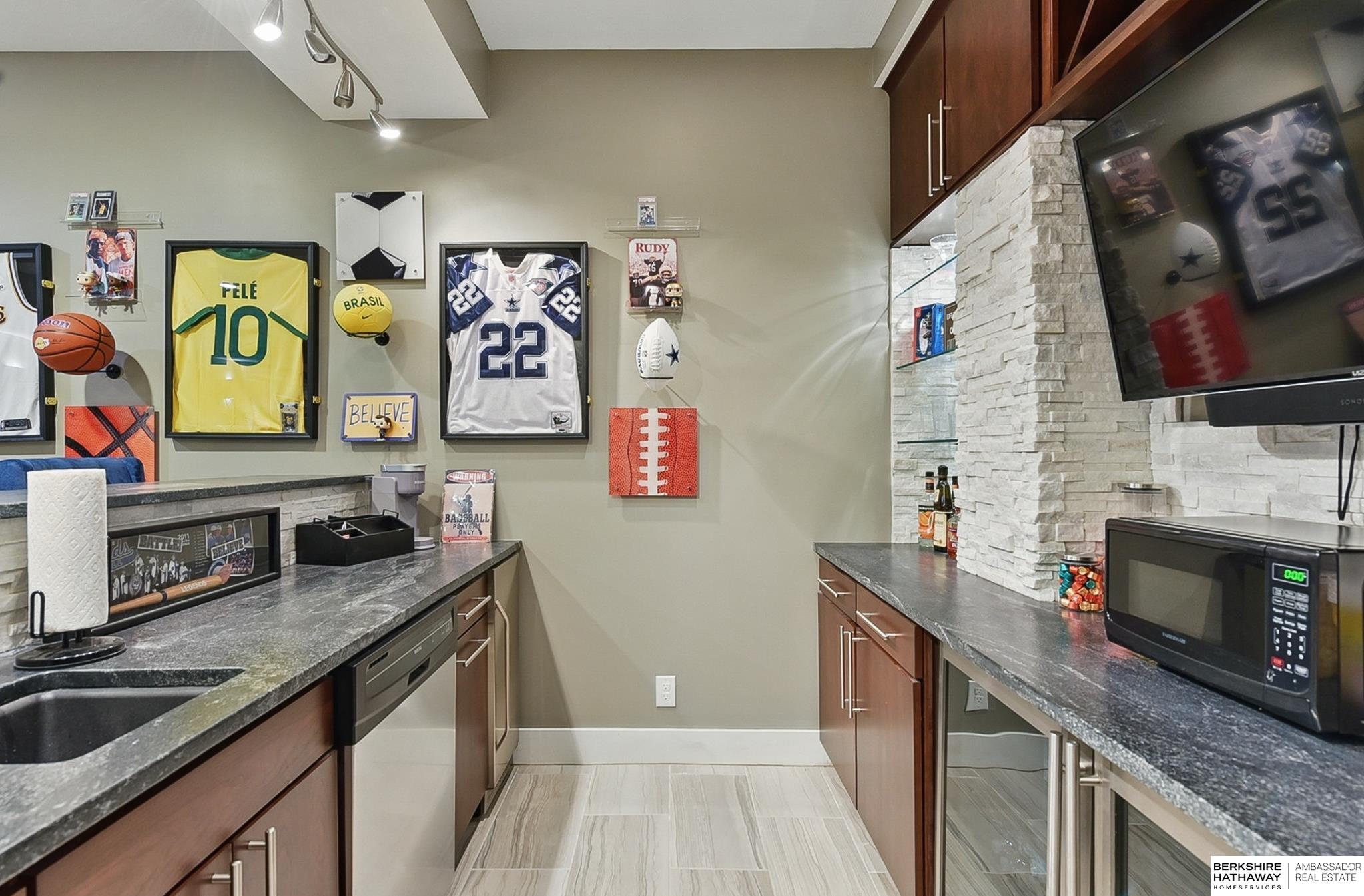 Omaha, Nebraska 68136, United States, 4 Bedrooms Bedrooms, ,3 BathroomsBathrooms,Residential,Active,139114