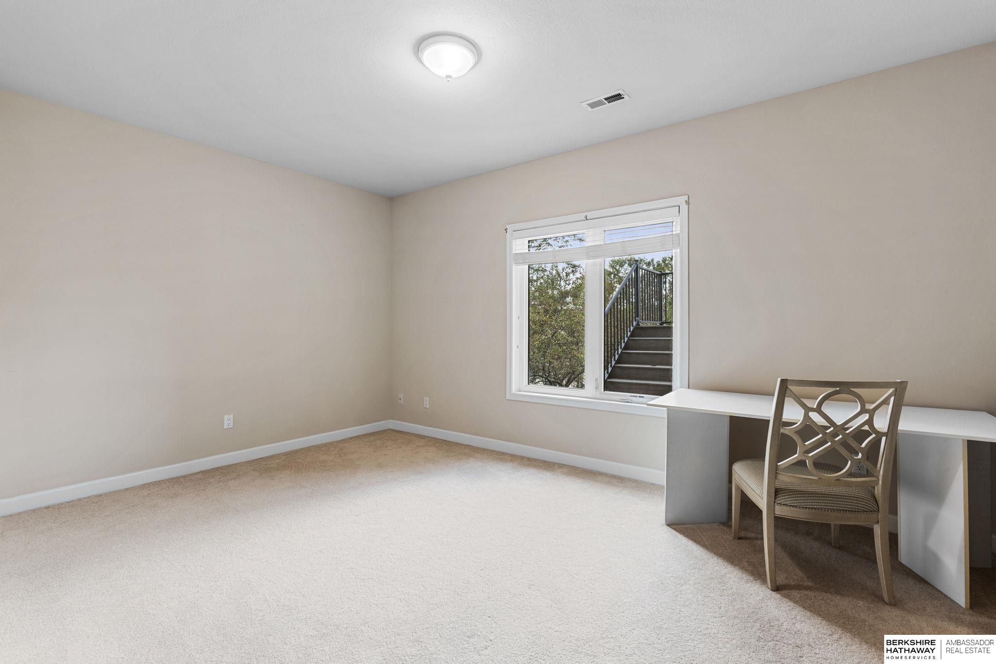 Omaha, Nebraska 68130, United States, 4 Bedrooms Bedrooms, ,3 BathroomsBathrooms,Residential,Pending,212943