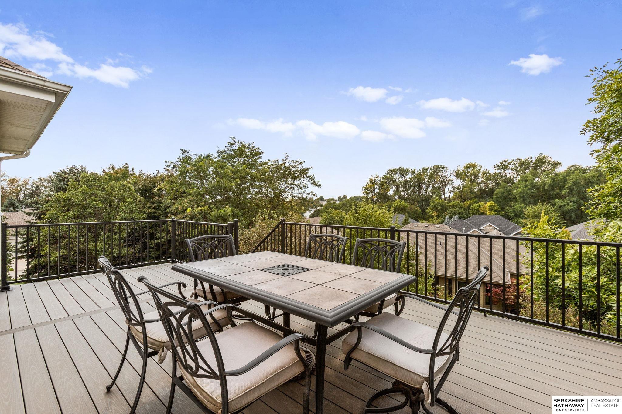 Omaha, Nebraska 68130, United States, 4 Bedrooms Bedrooms, ,3 BathroomsBathrooms,Residential,Pending,212943