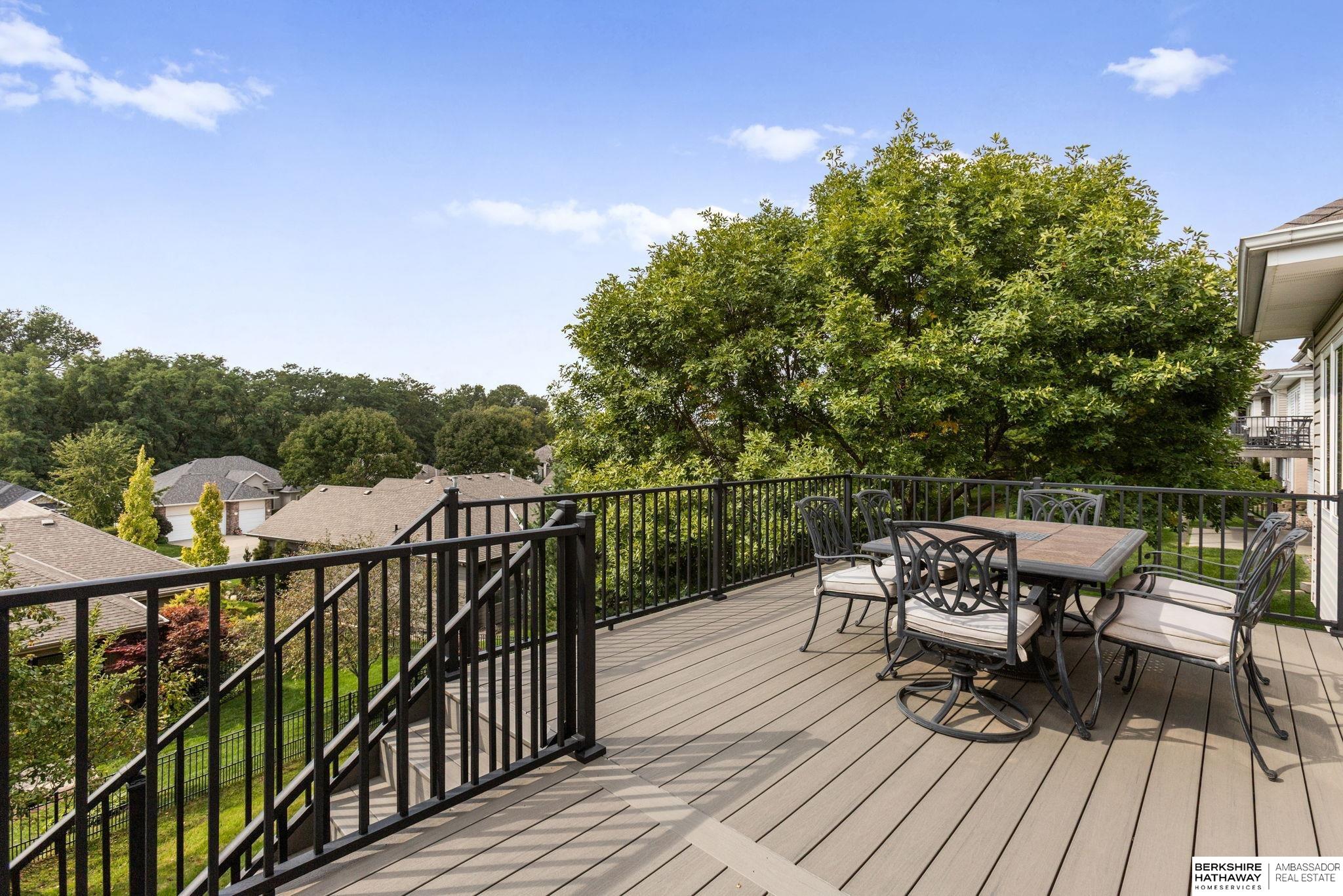 Omaha, Nebraska 68130, United States, 4 Bedrooms Bedrooms, ,3 BathroomsBathrooms,Residential,Pending,212943