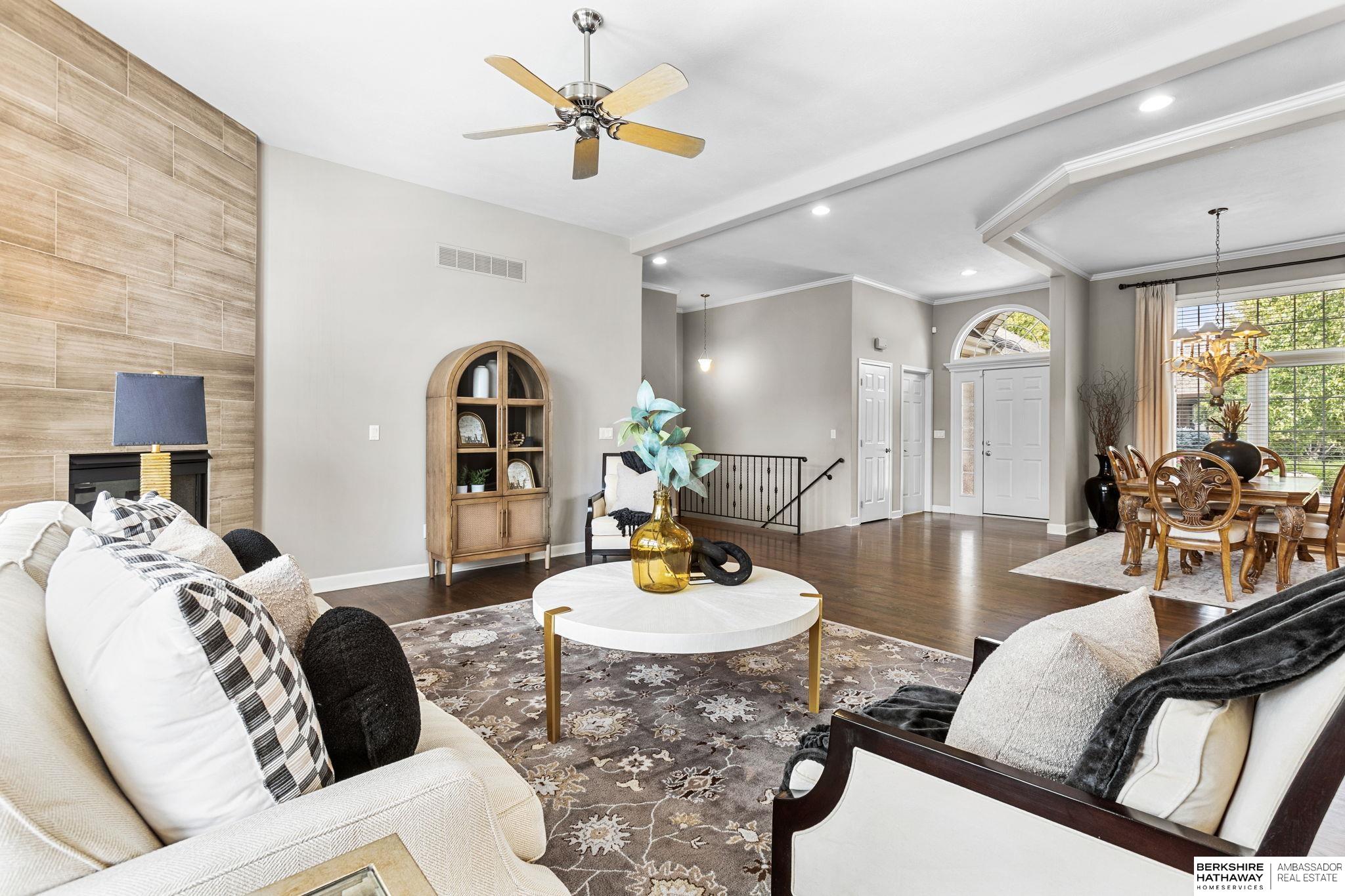 Omaha, Nebraska 68130, United States, 4 Bedrooms Bedrooms, ,3 BathroomsBathrooms,Residential,Pending,212943