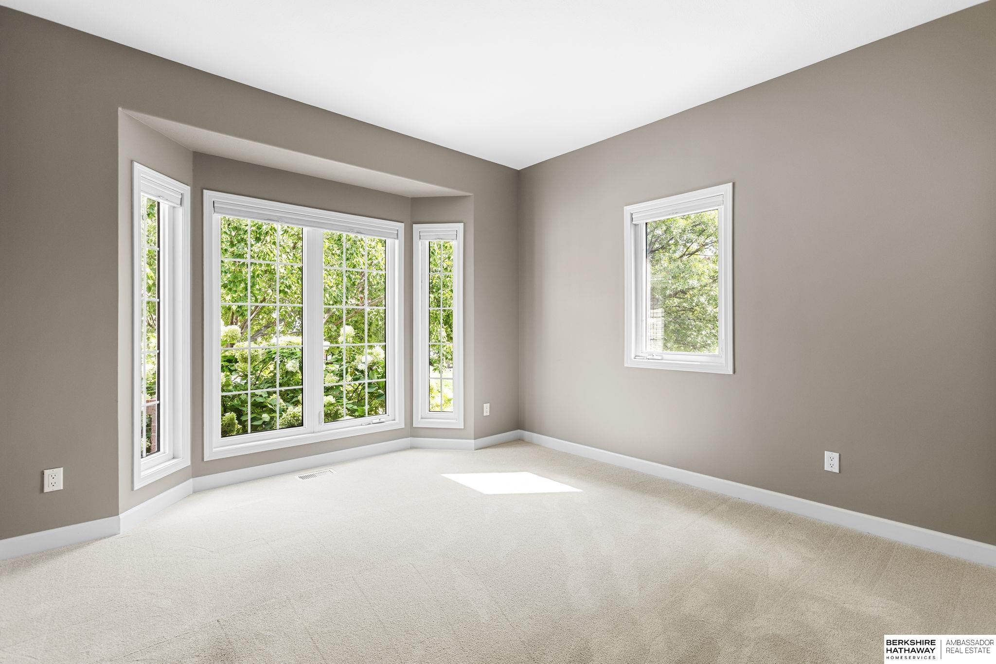 Omaha, Nebraska 68130, United States, 4 Bedrooms Bedrooms, ,3 BathroomsBathrooms,Residential,Pending,212943