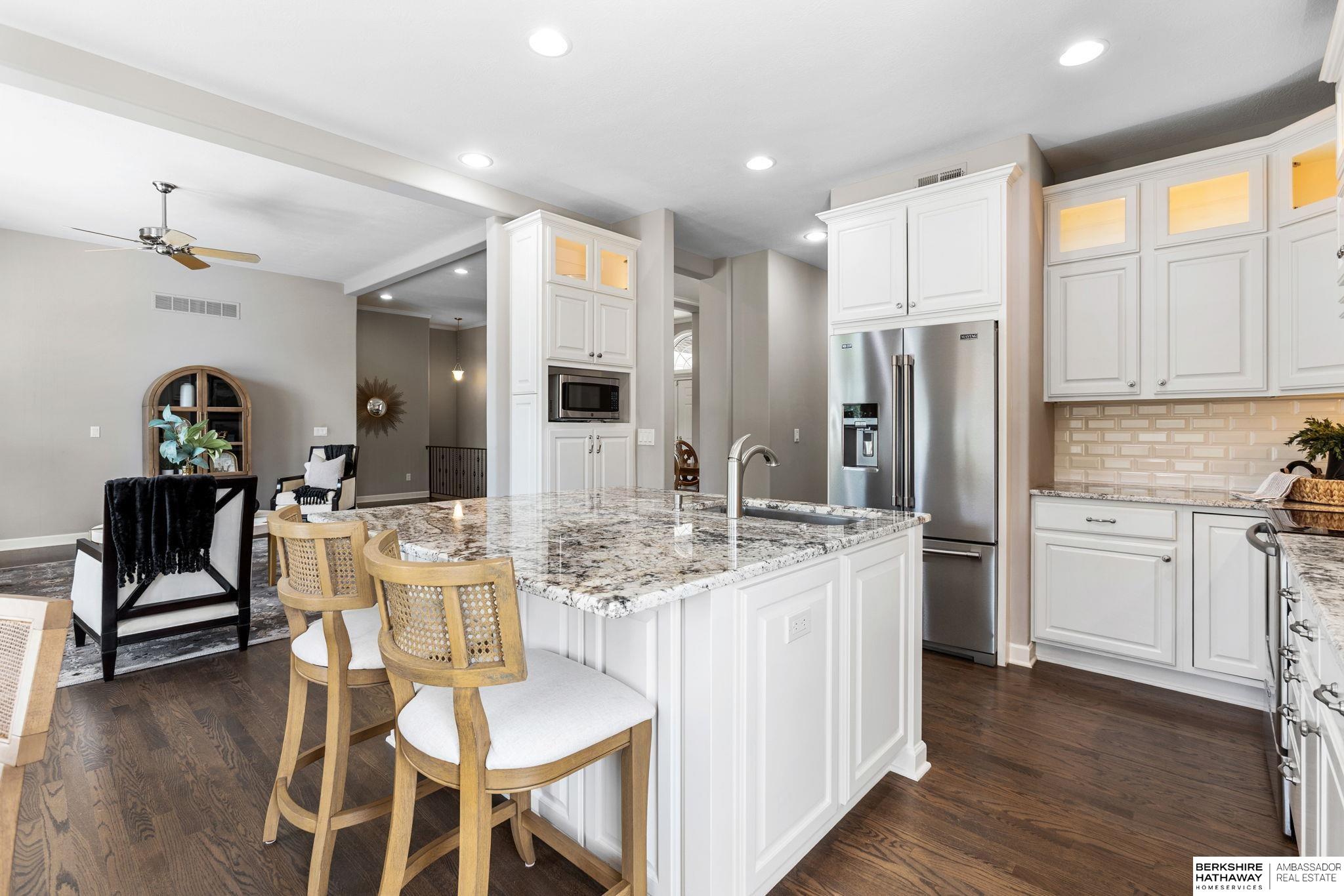 Omaha, Nebraska 68130, United States, 4 Bedrooms Bedrooms, ,3 BathroomsBathrooms,Residential,Pending,212943