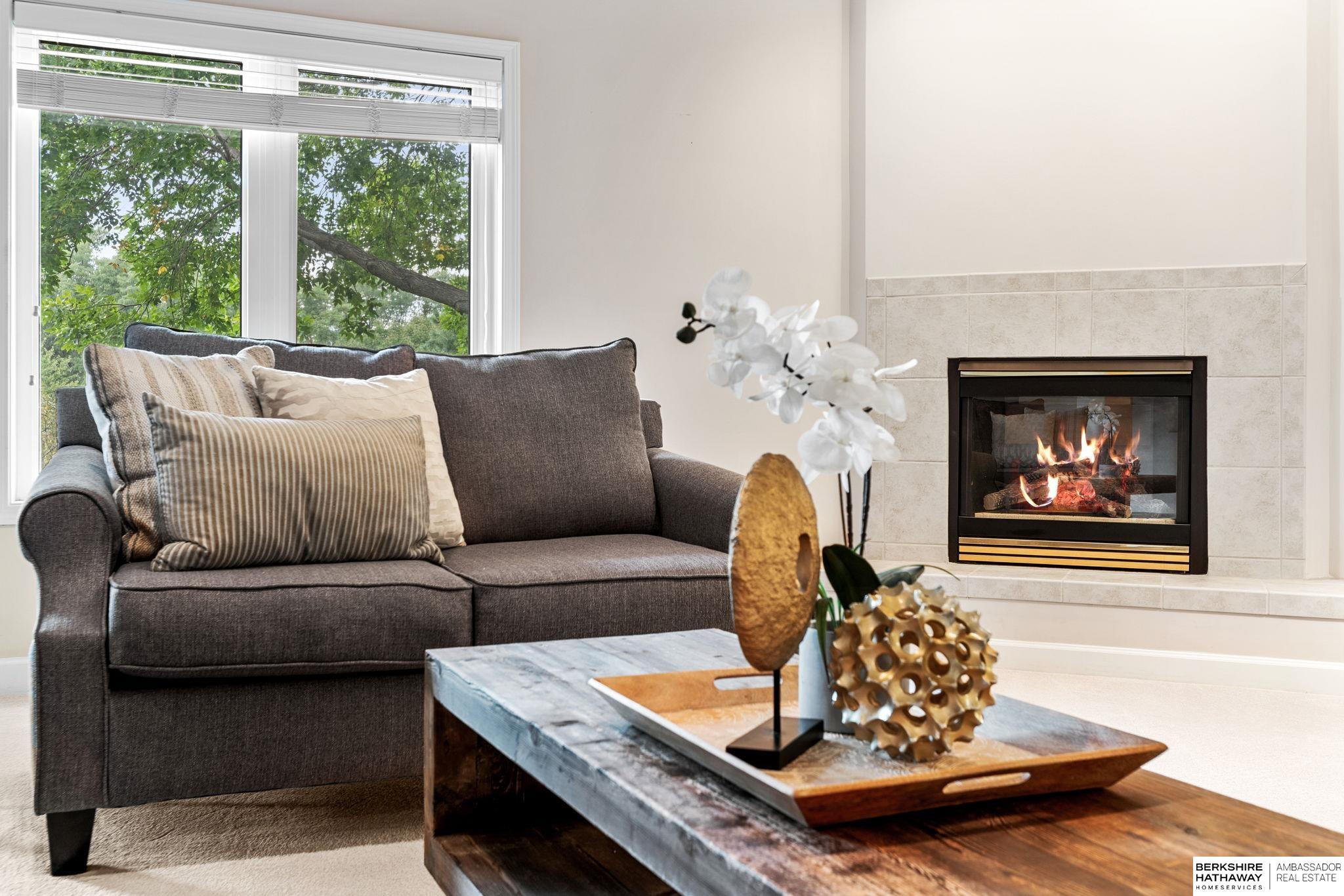 Omaha, Nebraska 68130, United States, 4 Bedrooms Bedrooms, ,3 BathroomsBathrooms,Residential,Pending,212943