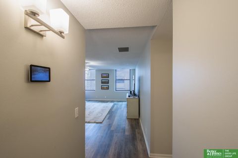Photo of 312 S 16 Street #801, Omaha, NE 68102 (MLS # 22535420)