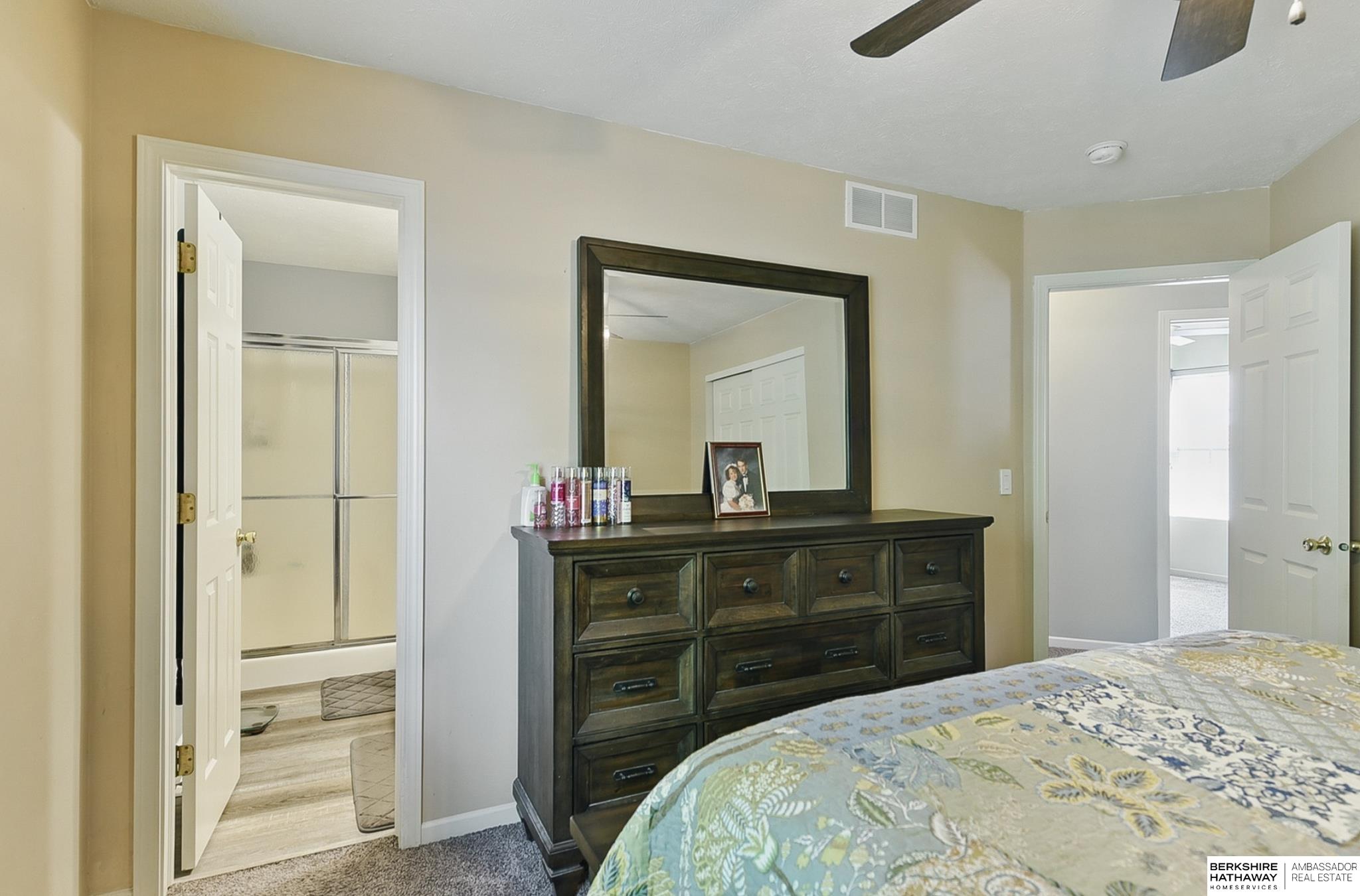 Omaha, Nebraska 68116, United States, 3 Bedrooms Bedrooms, ,2 BathroomsBathrooms,Residential,Pending,141420