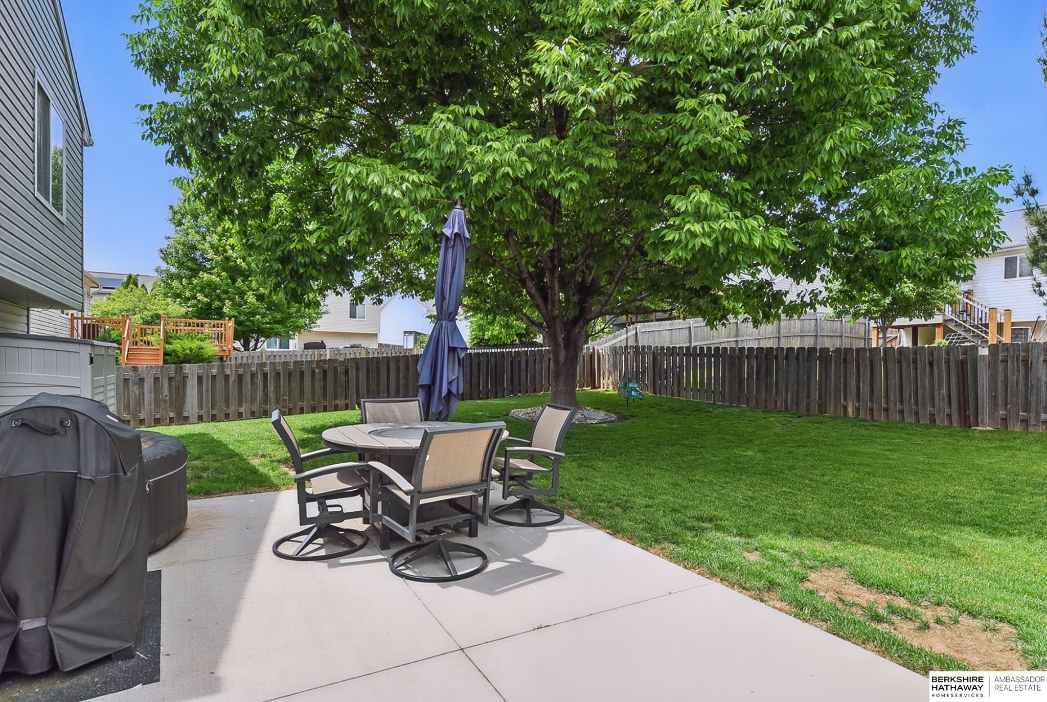 Omaha, Nebraska 68116, United States, 3 Bedrooms Bedrooms, ,2 BathroomsBathrooms,Residential,Pending,141420