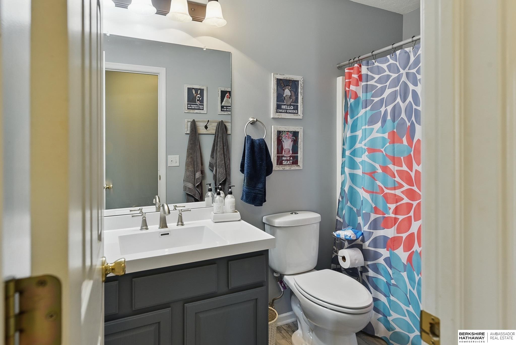 Omaha, Nebraska 68116, United States, 3 Bedrooms Bedrooms, ,2 BathroomsBathrooms,Residential,Pending,141420