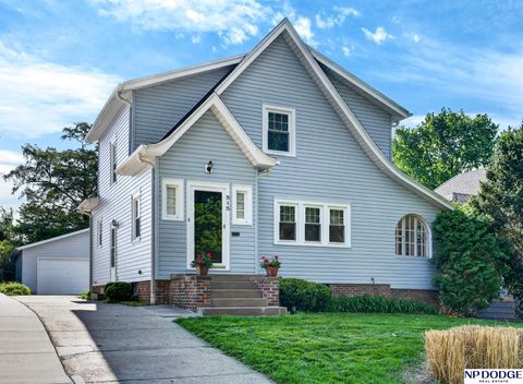 Photo of 515 S 51st Avenue, Omaha, NE 68106 (MLS # 22611719)