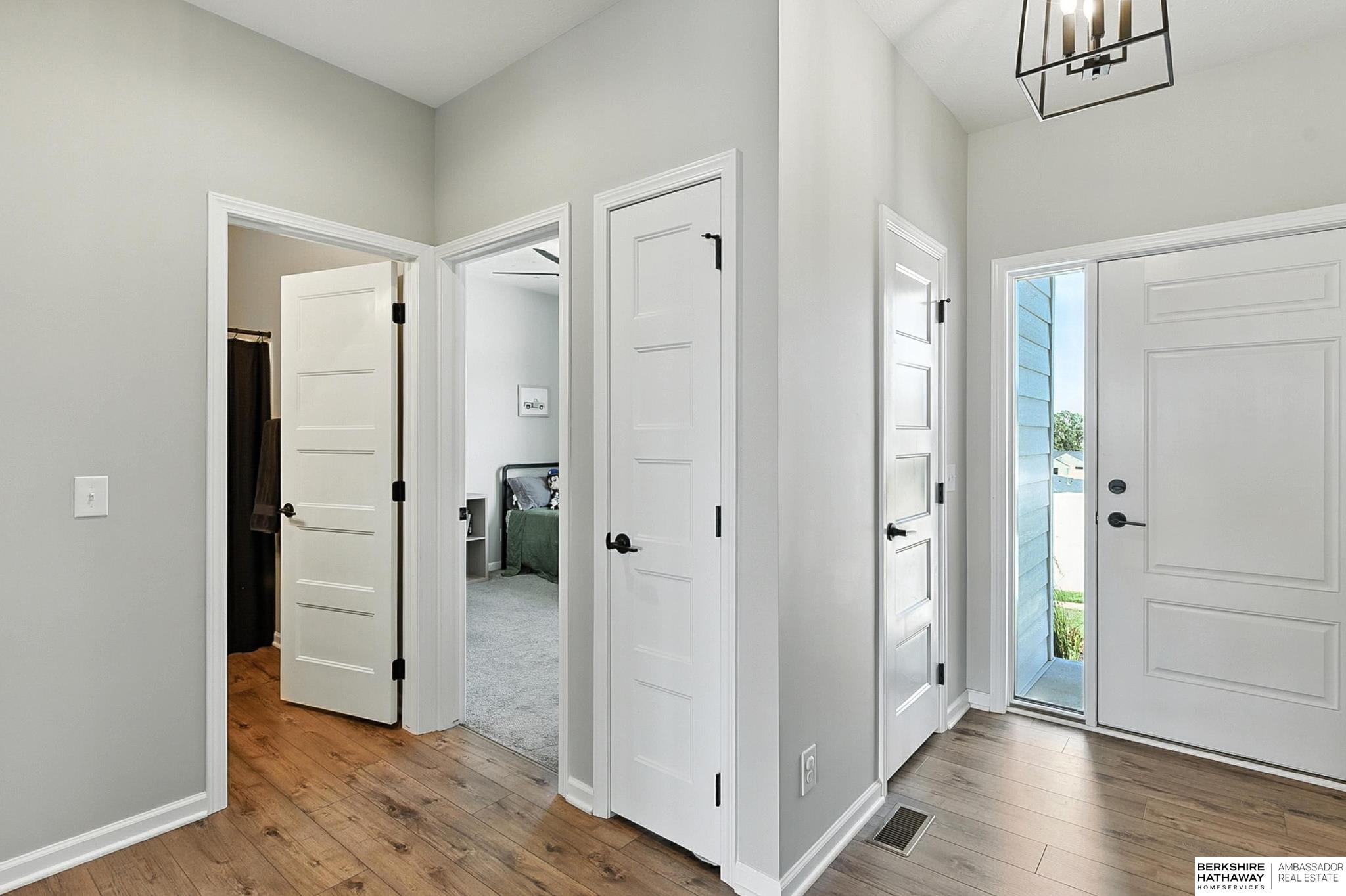 Bennington, Nebraska 68007, United States, 4 Bedrooms Bedrooms, ,2 BathroomsBathrooms,Residential,Active,221475