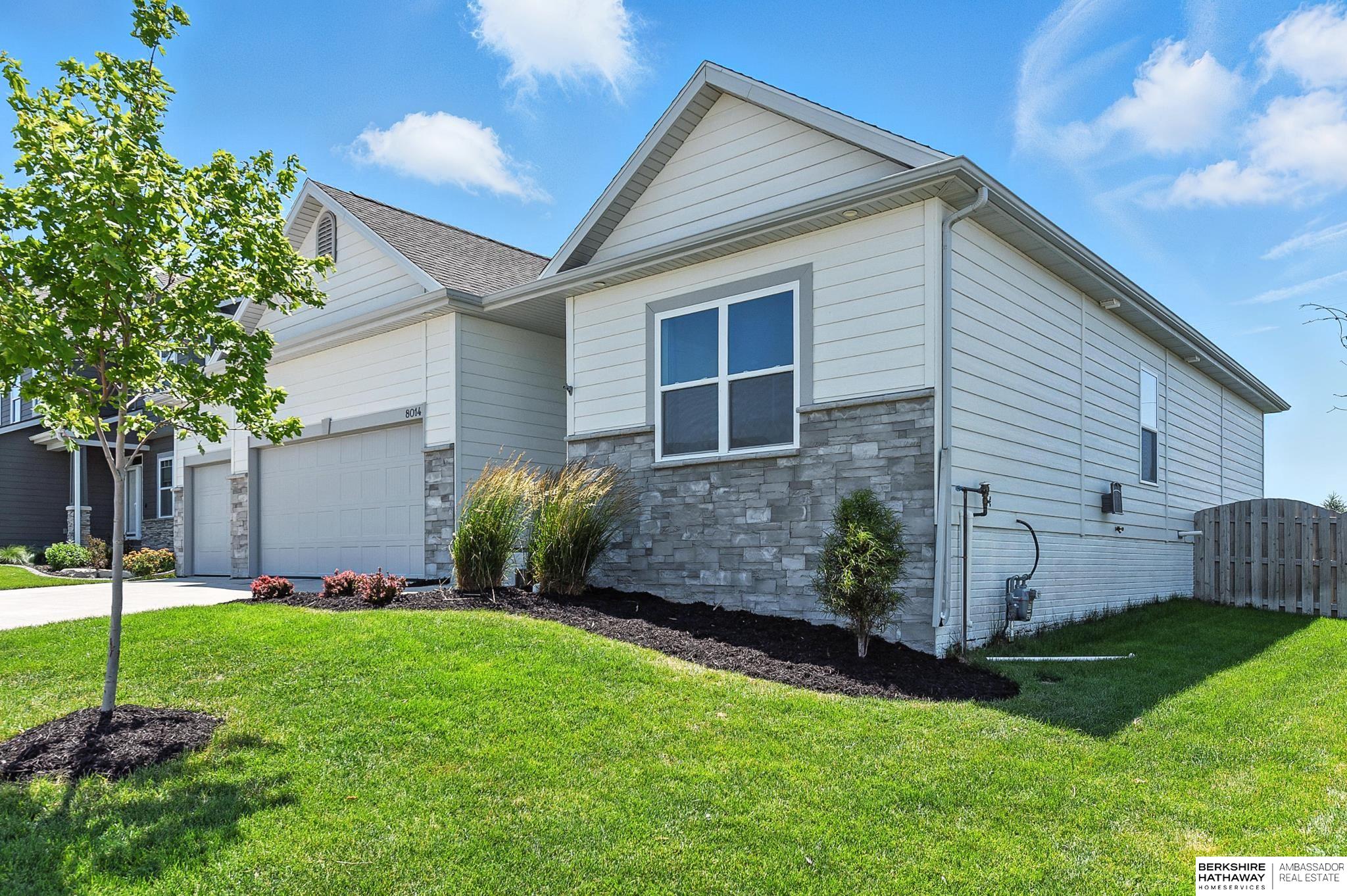 Bennington, Nebraska 68007, United States, 4 Bedrooms Bedrooms, ,2 BathroomsBathrooms,Residential,Active,221475