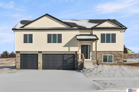 Photo of 7328 NW 17th Street, Lincoln, NE 68521 (MLS # 22605442)