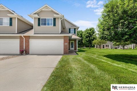 Photo of 17517 Franklin Plaza, Omaha, NE 68118 (MLS # 22618036)