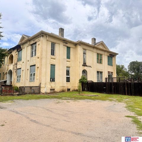 Photo of 1418 High Street, Beatrice, NE 68310 (MLS # 22603516)